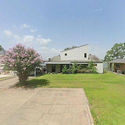 248 Kickapoo Dr, Livingston, TX 77351