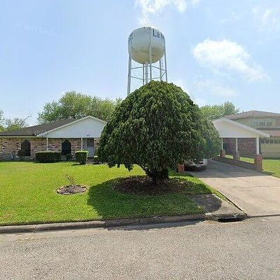 2517 Lake Park Dr, La Marque, TX 77568