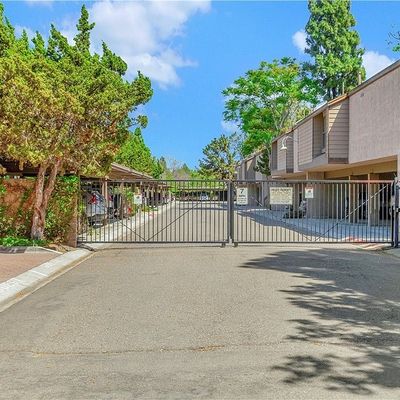 2524 W Mac Arthur Blvd, Santa Ana, CA 92704