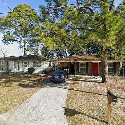 2106 Iowa St, Savannah, GA 31404