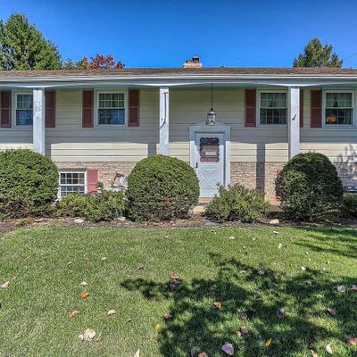 211 Dew Drop Rd, York, PA 17402