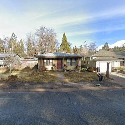 214 Old Mccloud Rd, Mount Shasta, CA 96067