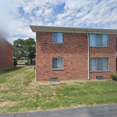 21448 Beaconsfield St, Saint Clair Shores, MI 48080