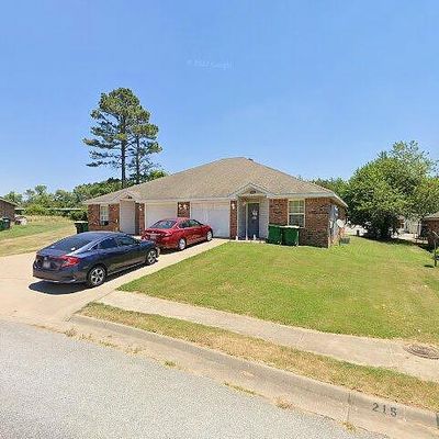 215 Graystone Cir, Centerton, AR 72719