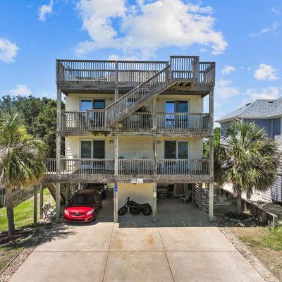 218 W Archdale St, Kill Devil Hills, NC 27948