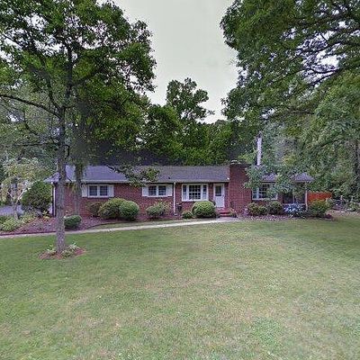 220 Balsam Rd, Hendersonville, NC 28792