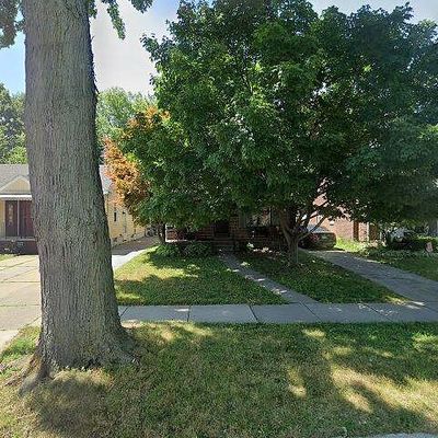 22014 Colony St, Saint Clair Shores, MI 48080