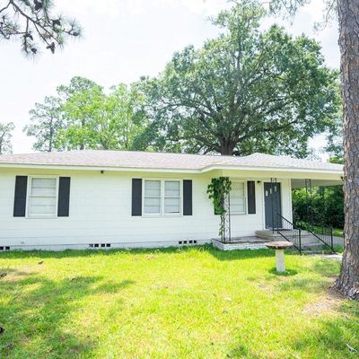 2202 Pioneer St, Waycross, GA 31501