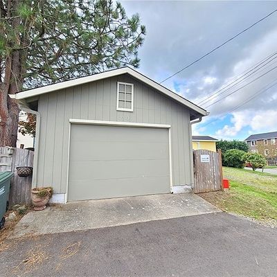 2203 Rockefeller Ave, Everett, WA 98201