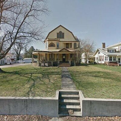 221 N Union St, Lincoln, IL 62656