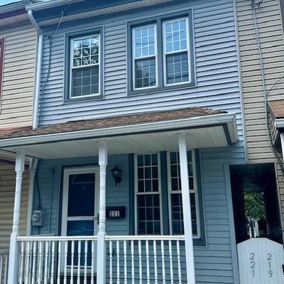 221 W Walnut St, Cleona, PA 17042