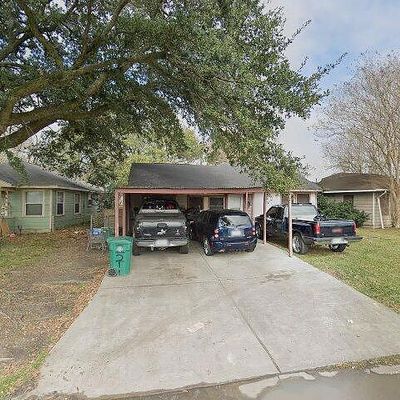 2211 Pomona Dr, Pasadena, TX 77506