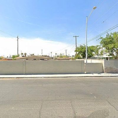 2213 N Michael Way, Las Vegas, NV 89108