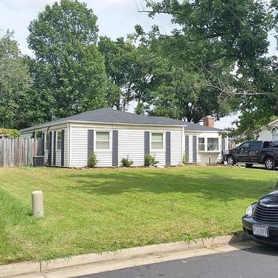 224 W Ash Rd, Sterling, VA 20164