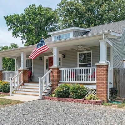 225 Longfellow Ave, Colonial Beach, VA 22443