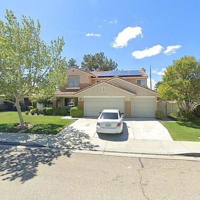 2832 W Pondera St, Lancaster, CA 93536