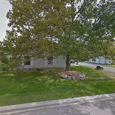 284 Lake Village Dr, Walled Lake, MI 48390