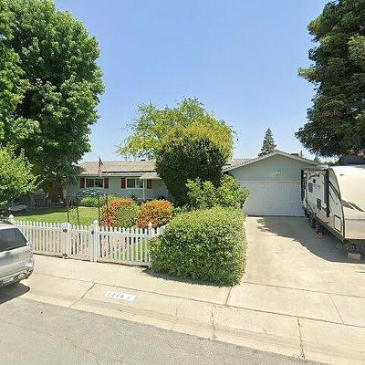 2848 S Martin St, Visalia, CA 93277