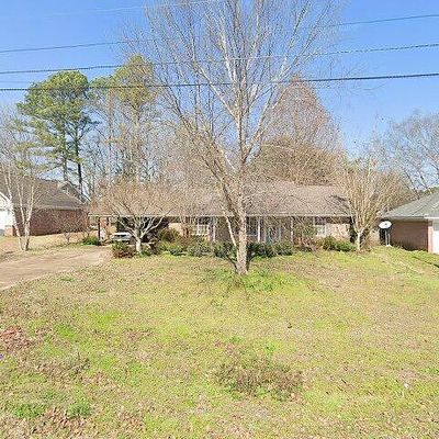 288 Thornton Dr, Columbus, MS 39702