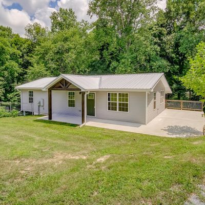 2896 Pleasant Grove Rd, Westmoreland, TN 37186