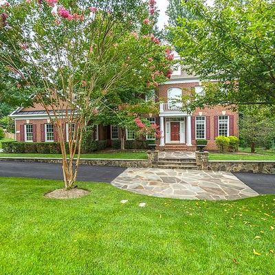 2911 Fox Mill Manor Dr, Oakton, VA 22124