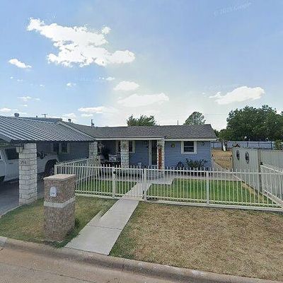 2918 Crest St, Wichita Falls, TX 76302