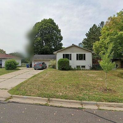 2925 Furness St, Saint Paul, MN 55109