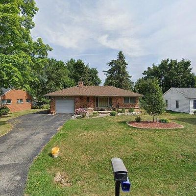 2966 Otsego Rd, Waterford, MI 48328