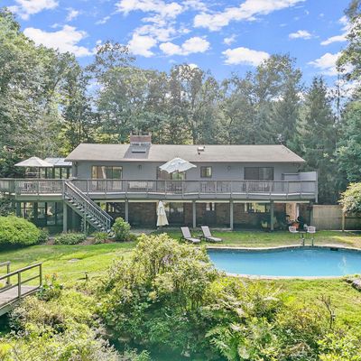 297 Cognewaugh Rd, Cos Cob, CT 06807