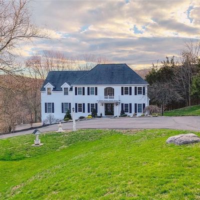 3 Adams Hill Ln, Newtown, CT 06470