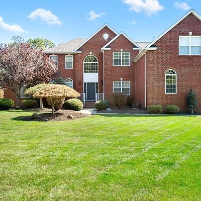 3 Carly Ct, Monroe Township, NJ 08831