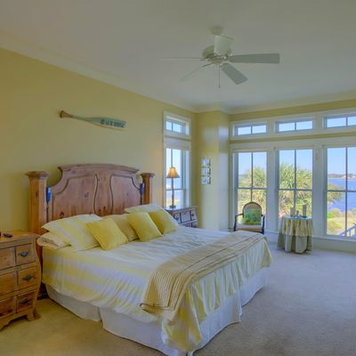 30 Sailview Dr, N Topsail Beach, NC 28460