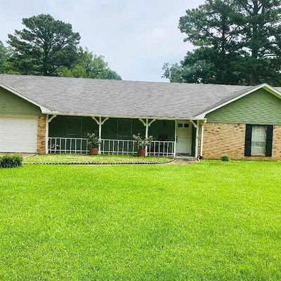 300 Holly Trl, Brandon, MS 39047