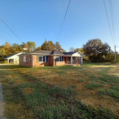 301 E Central St, Trenton, TN 38382