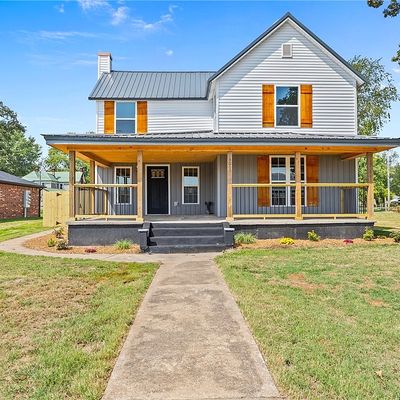 301 S Rust Ave, Gentry, AR 72734