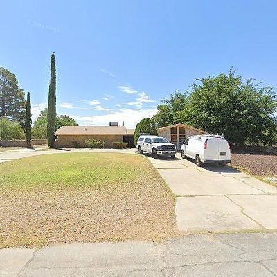 3010 Ronna Dr, Las Cruces, NM 88001