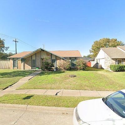 302 Timberleaf Dr, Grand Prairie, TX 75052