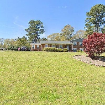 302 W Lakeshore Dr, Carrollton, GA 30117