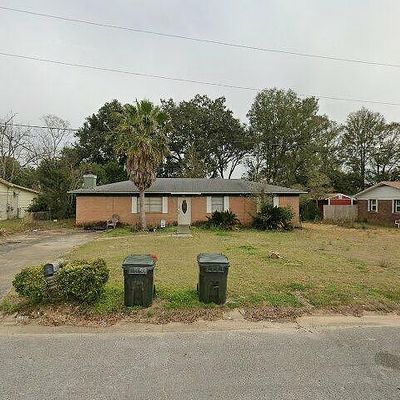 3025 Panama Dr, Pensacola, FL 32526