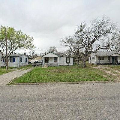 303 W Broadway St, Karnes City, TX 78118