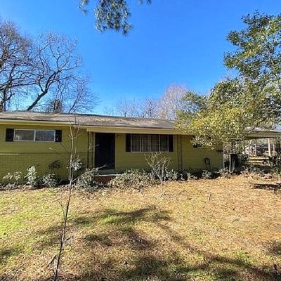 304 Beverly Cir, Crystal Springs, MS 39059