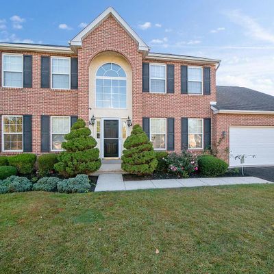 304 Buckingham Cir, Harleysville, PA 19438