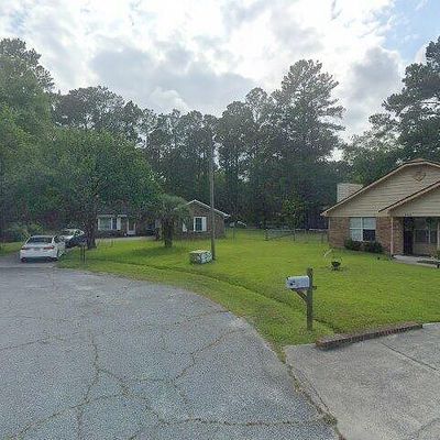 304 York Ln, Hinesville, GA 31313