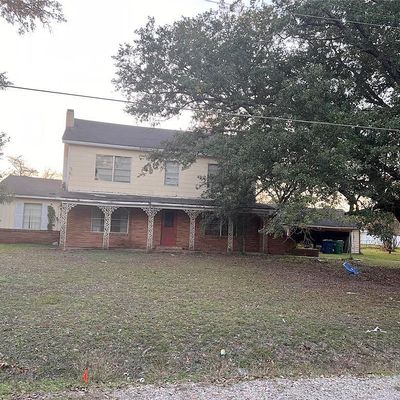 305 N Panama St, Madisonville, TX 77864