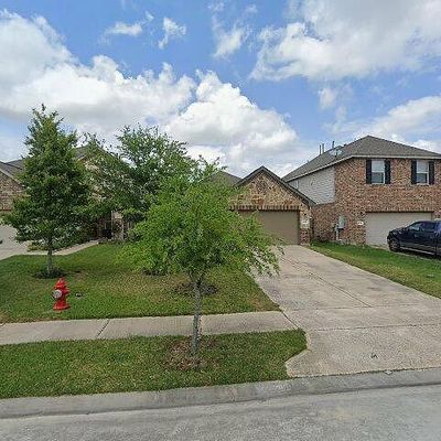 3050 Hawthorne Glen Ln, Dickinson, TX 77539