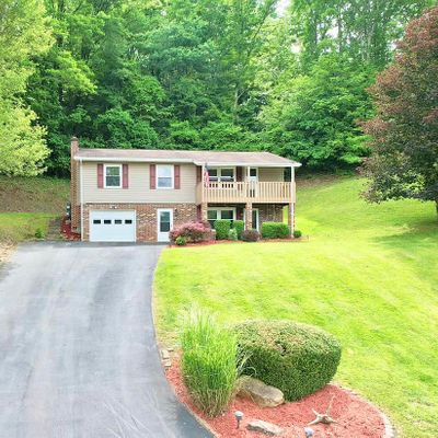 307 Cove St, Bluefield, VA 24605