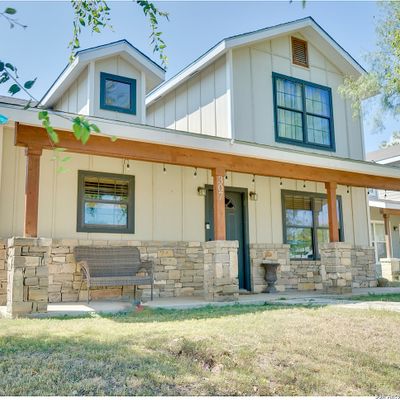 307 E Leona St, Uvalde, TX 78801