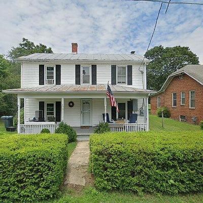 31 Flory Ave, Stuarts Draft, VA 24477