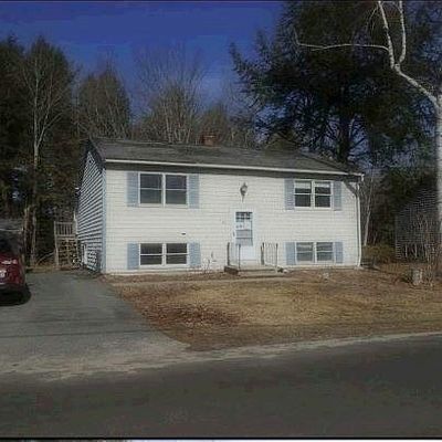 31 Forest Dr, Topsham, ME 04086