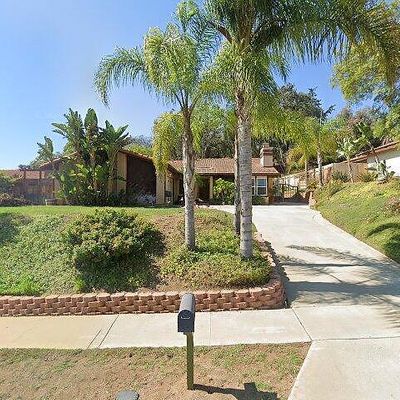 310 Anns Way, Vista, CA 92083